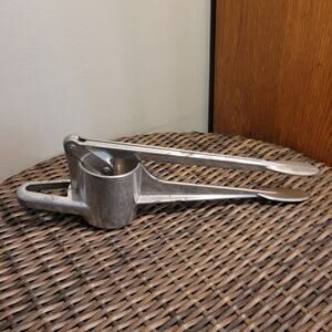 Vintage Potato Masher Ricer Juicer Strainer Antique kitchen Decor 16" Long